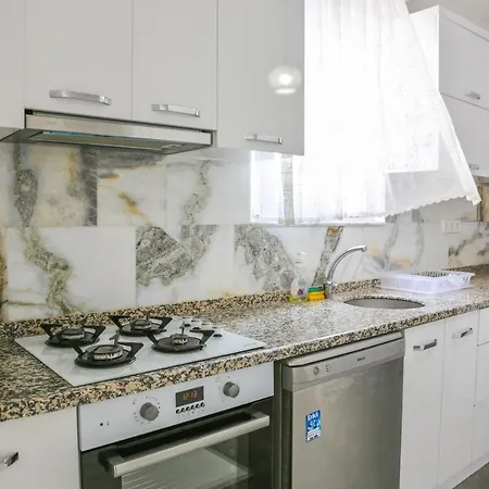 Hotel apartamentowy Oezkan